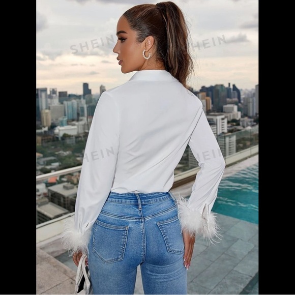 NWOT Faux Fur Sleeve Button Up Blouse - Picture 3 of 6